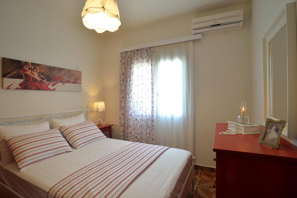 Villa Gaia Dassia  Room photo